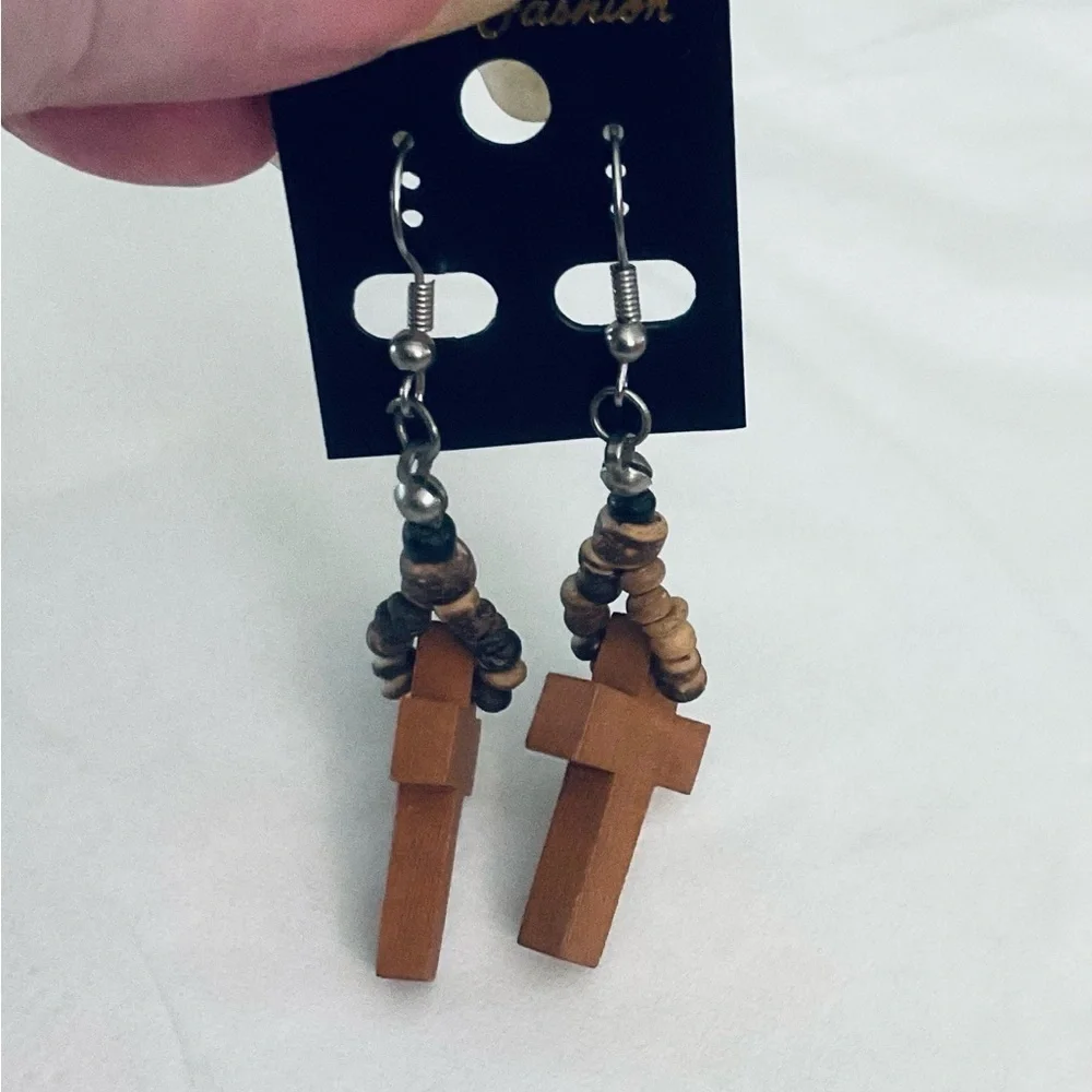 Cross Earrings Wood With Beads Fishhook/Shepherds Hook NWT Brown 2.75 inch drop - Picture 4 of 7